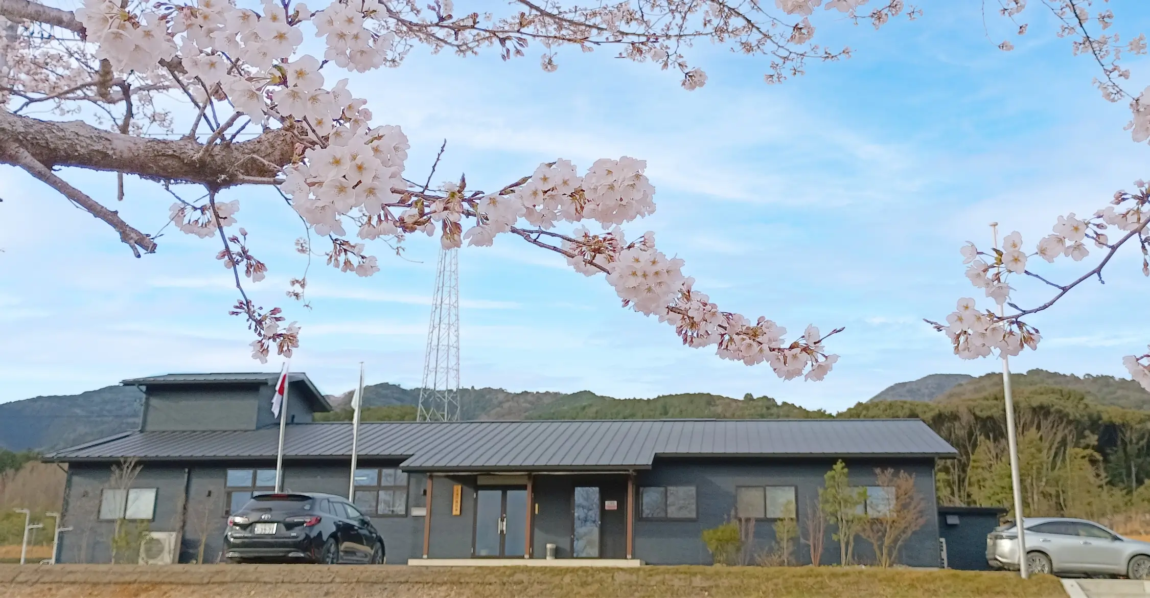 木屋川建設社屋前